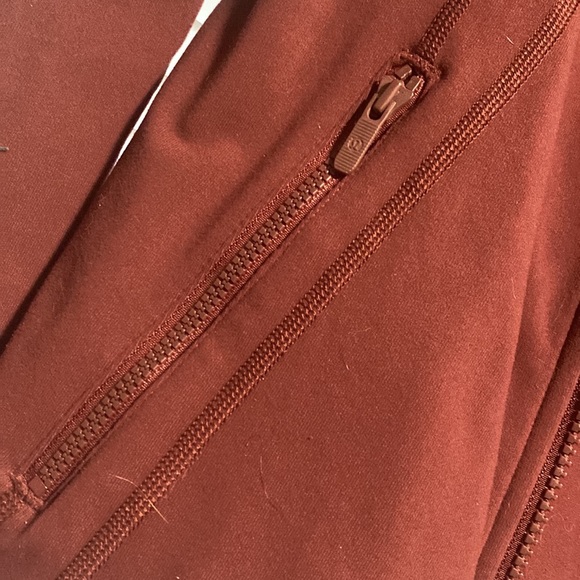 Lululemon define jacket / women zip up athletic sweater (burgundy, size 12) - Picture 2 of 5